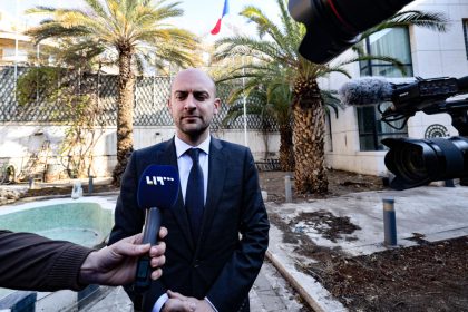 Le ministre français des Affaires étrangères envisage de rouvrir l&rsquo;ambassade, dans « une Syrie souveraine, stable et apaisée »