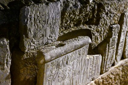 Égypte : mise à jour de tombes et d’œuvres d&rsquo;art près du temple de la reine Hatchepsout à Louxor
