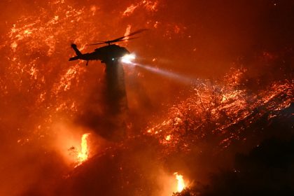 Incendies à Los Angeles : les images apocalyptiques d&rsquo;une catastrophe dont le bilan grimpe à 16 morts