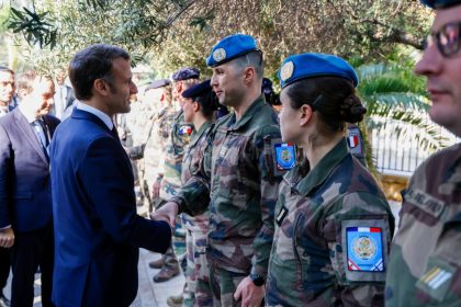 Emmanuel Macron au Liban pour vérifier l&rsquo;application du cessez-le-feu auquel la France a contribué