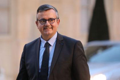 Mayotte : « L’île pourrait devenir une vitrine internationale des savoir-faire français », analyse l’ancien secrétaire d’État chargé de l’Outre-mer Yves Jégo