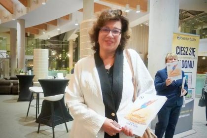 Une ancienne diplomate polonaise s’exprime sur Shen Yun : « Peut-être que Dieu est déjà revenu »