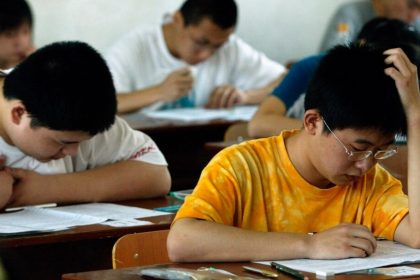 Des rapports récents sur des tentatives de suicide d&rsquo;étudiants mettent en lumière les défis du système éducatif chinois