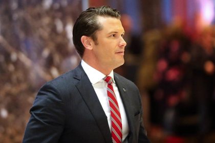 Cinq choses à savoir sur Pete Hegseth, le choix de Trump pour le poste de secrétaire à la défense