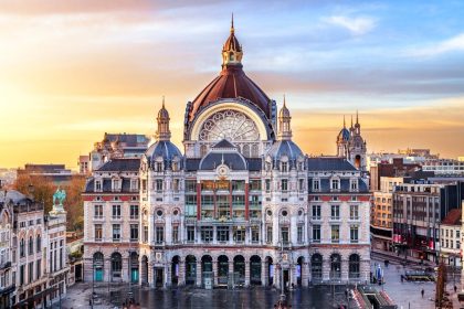 Une cathédrale ferroviaire : la gare d’Anvers