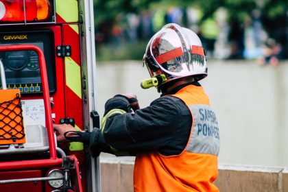 Un père de famille qui voulait emmener sa fille de 5 ans à l&rsquo;école meurt accidentellement sous son véhicule