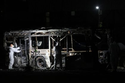 Des engins explosifs endommagent trois autobus en Israël