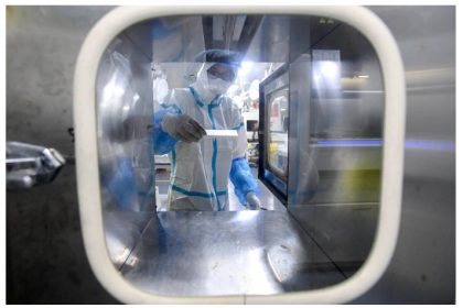 Un combat à mort : le communisme chinois contre la démocratie occidentale