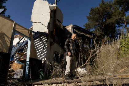 Israël : un otage de 86 ans est mort en captivité à Gaza, annonce le kibboutz Kissoufim