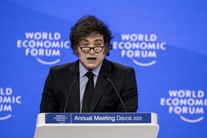 Argentine : un an après son élection, un rebond économique pour Javier Milei mais plus de pauvreté