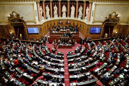Les avantages accordés aux anciens présidents et Premiers ministres finalement maintenus