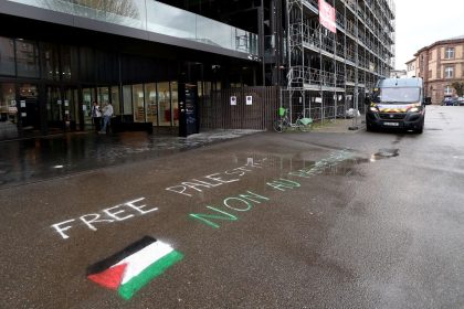 Un « jeu de cartes » antisémite circule à l&rsquo;UNI Strasbourg : plusieurs membres sont suspendus