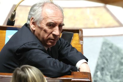 François Bayrou confronté à deux motions de censure vouées à l&rsquo;échec
