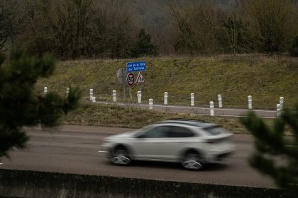 Réseaux de passeurs : fusillade lors d&rsquo;une filature, un homme tué et un policier du RAID blessé près de Dijon