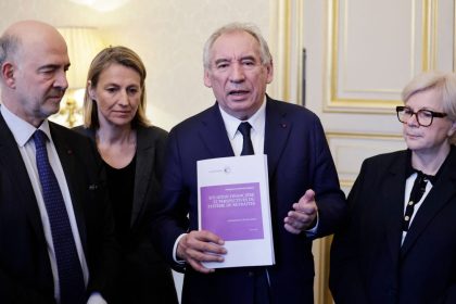 Retraites : un déficit « immédiat » de 6 milliards, qui « dérivera à 30 milliards dans les années qui viennent »
