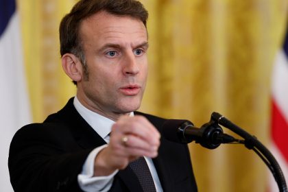 « La France réaffirme le droit d’Israël à se protéger et à assurer sa sécurité », déclare Emmanuel Macron