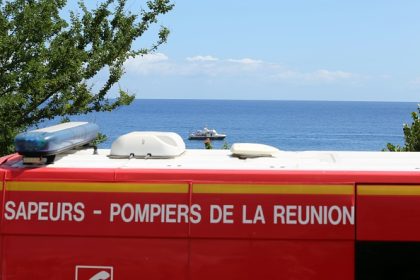 Une fille de deux ans décède à La Réunion : sa mère et son beau-père placés en détention