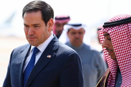 Des responsables américains et russes se rencontrent pour rouvrir leurs relations et discuter de l&rsquo;Ukraine