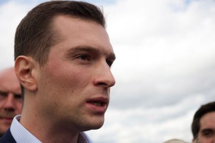 Jordan Bardella en tête des personnalités avec lesquelles les Français préfèreraient partir en vacances, selon un sondage