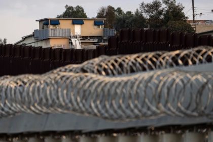 La présidente mexicaine ordonne l&rsquo;envoi de 10.000 soldats pour sécuriser la frontière américaine