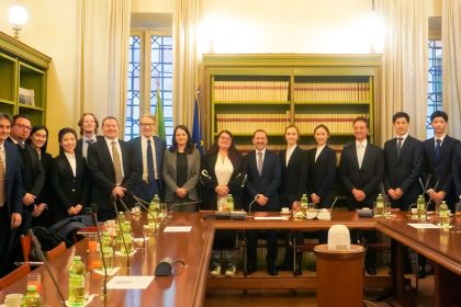 Les sénateurs italiens accueillent Shen Yun à Rome, acclamant la Chine d’avant le communisme