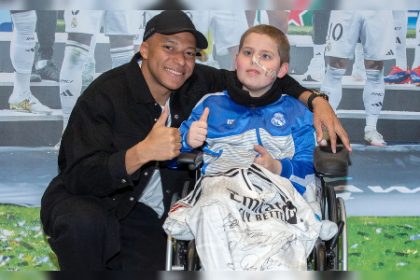 L’hommage de Kylian Mbappé au petit Lorenzo : son jeune fan de 11 ans est décédé, emporté par un cancer incurable