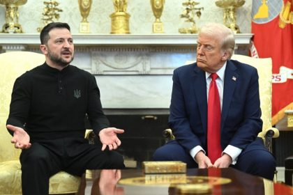 « Désolé, je ne suis pas en costume », a ironisé Volodymyr Zelensky en référence à sa visite à la Maison Blanche