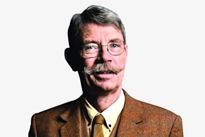 Crise franco-algérienne : « Le régime algérien est condamné à la fuite en avant et ne peut que s’effondrer », analyse l’historien Bernard Lugan