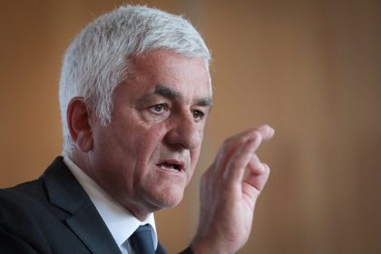 Ukraine : Emmanuel Macron « inquiète excessivement » les Français, accuse Hervé Morin