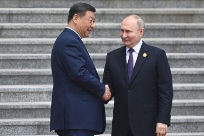 Moscou et Pékin ont recours à un « arsenal numérique massif » pour manipuler les démocraties