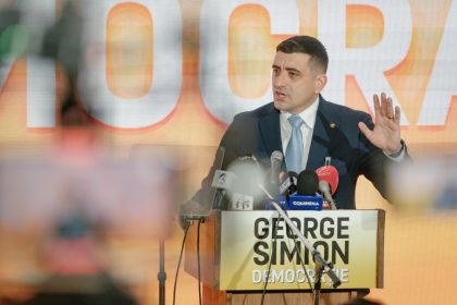 Présidentielle roumaine : la Cour constitutionnelle invalide les recours contre la candidature de George Simion, qui reste sur ses gardes