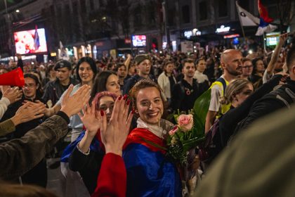 Serbie : des milliers d&rsquo;intellectuels et une Prix Nobel en soutien aux étudiants