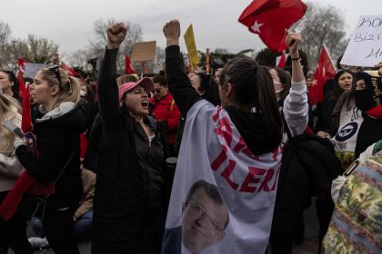 Incarcération du maire d&rsquo;Istanbul : les manifestations perdurent malgré les interdictions et les arrestations