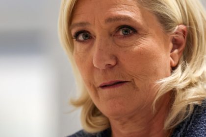 Marine Le Pen ne trouve « aucune excuse » à Bruno Retailleau, coupable selon elle de ne pas parvenir à « enrayer » la « dégradation du pays »