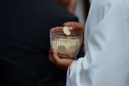 Un évêque chinois de l&rsquo;Église souterraine arrêté pour avoir célébré publiquement une messe