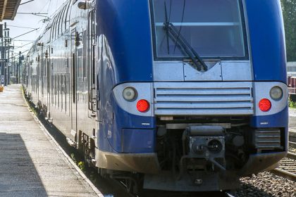 « Un manque de vigilance de la part de la SNCF » : le témoignage de la mère de Selma, 6 ans, amputée après un accident