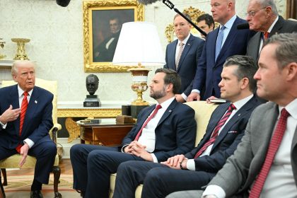 Donald Trump annonce qu&rsquo;il ne renverra personne après la fuite d&rsquo;un chat de groupe sur Signal