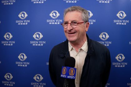 Shen Yun : « Je suis admiratif, on voit qu’ils sont alignés corps, âme, esprit », confie un consultant en tourisme