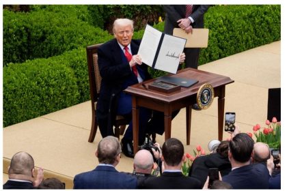 Les tarifs douaniers imposés par Trump à la Chine visent à remédier à des décennies de pratiques commerciales déloyales et de menaces pour la sécurité nationale