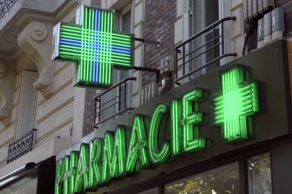 Aubervilliers : un pharmacien se fait agresser et voler 100.000 euros en pleine rue, les commerçants inquiets