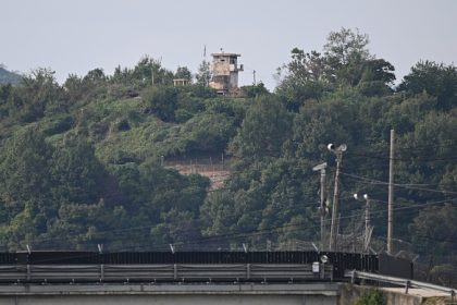 L&rsquo;armée sud-coréenne tire des coups de semonce après une incursion de soldats nord-coréens