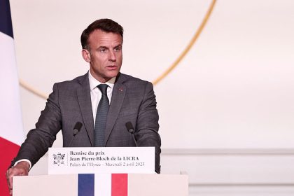 Emmanuel Macron va réunir jeudi les « représentants des filières impactées » par les droits de douane de Trump