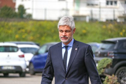 Laurent Wauquiez propose d&rsquo;« enfermer » les OQTF dangereux à Saint-Pierre-et-Miquelon, suscitant un tollé