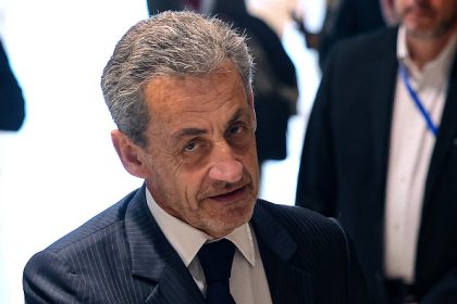 Nicolas Sarkozy condamné : Marine Le Pen dénonce la « présomption d’innocence » bafouée, la gauche persifle