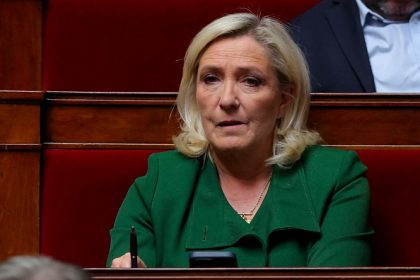 Assistants parlementaires du FN : le procès en appel de Marine Le Pen fixé du 13 janvier au 12 février 2026