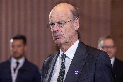 Déficit : Éric Lombard annonce « un effort supplémentaire de 40 milliards d&rsquo;euros » en 2026