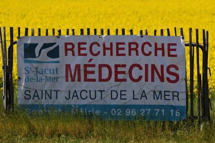 Vacations imposées dans les déserts médicaux : en septembre, espère le gouvernement