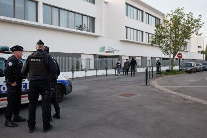 Lycéenne tuée à Nantes : interné, l&rsquo;assaillant avait envoyé un long email confus avant de commettre son attaque