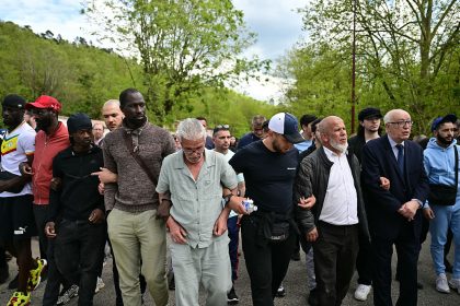 Meurtre dans une mosquée : après trois jours de traque, le suspect s&rsquo;est rendu