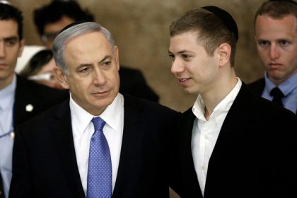 « Va te faire voir ! », répond le fils du Premier ministre israélien Benjamin Netanyahu au souhait d&rsquo;Emmanuel Macron de reconnaître un État palestinien